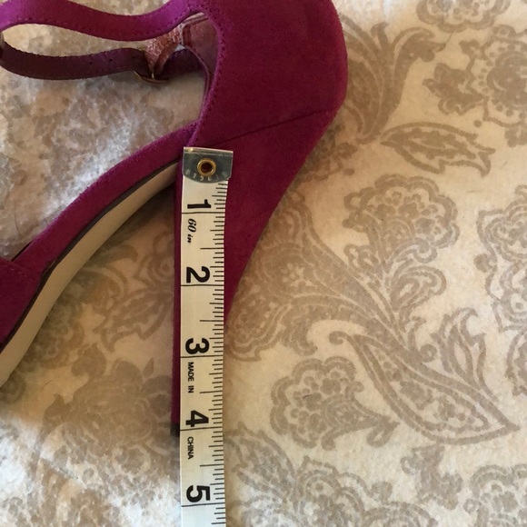 Madden Girl Hopeee T-Strap Platforms size 7 - Picture 6 of 12